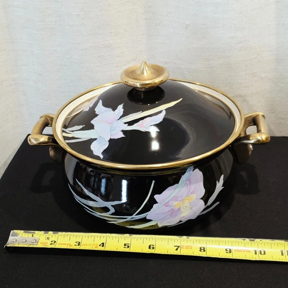 Mikasa Black Enamel Dutch‎ Oven, Floral Iris Pattern, Lidded Pot, Japanese Made